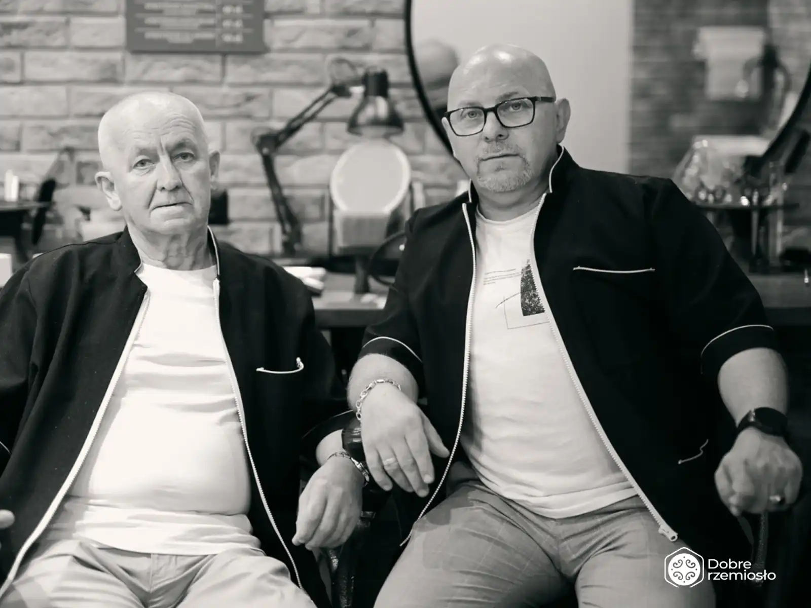 sylwetka rzemieślnika  Dariusz Kolanowski i Zbigniew Korba